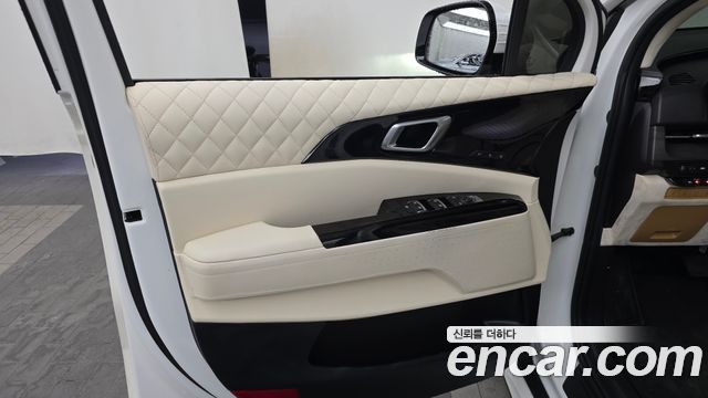 Kia Carnival (IV) Gasoline 9-seater Limousine(Special vehicle) 2021 — фото 30