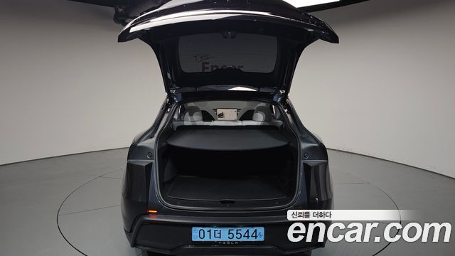 Tesla Model Y Long Range AWD 2025 — фото 20