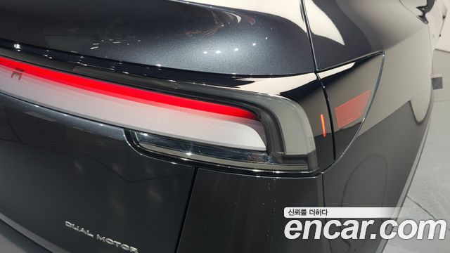 Tesla Model Y Long Range AWD 2025 — фото 23