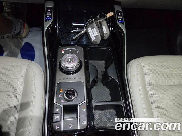 Kia Sorento (IV) HEV 1.6 4WD Noblesse 2024 — фото 14