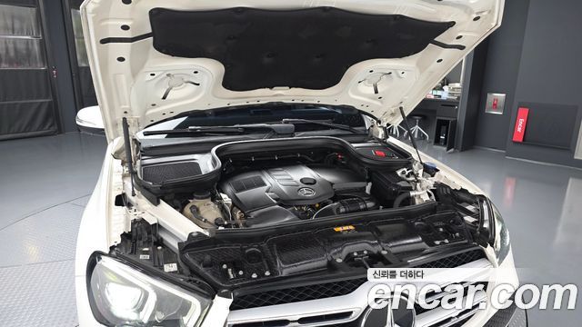 Mercedes-Benz GLE-Class (W167) GLE300d 4MATIC 2019 — фото 6