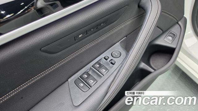 BMW 5 Series (G30) 520i Luxury 2019 — фото 24