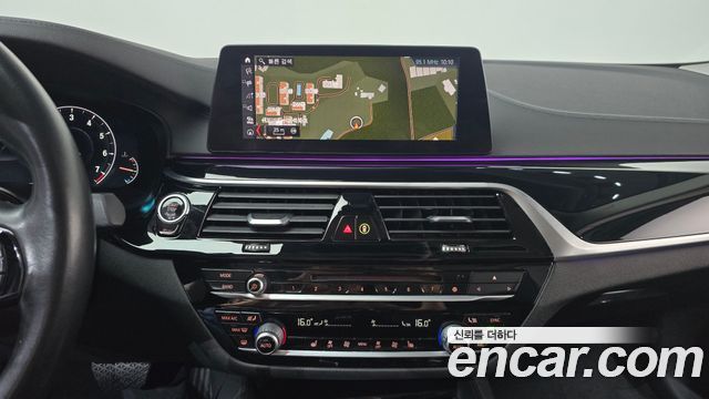 BMW 5 Series (G30) 520i Luxury 2019 — фото 13