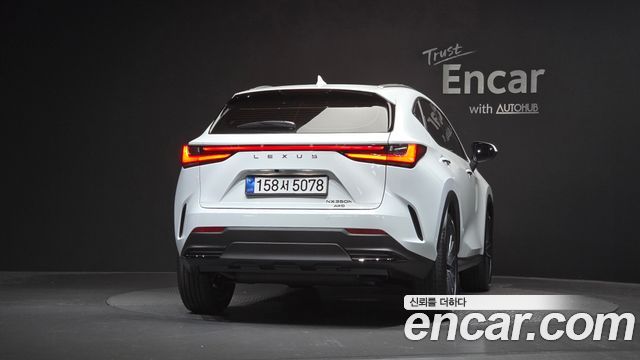Lexus NX350h (II) Luxury 2026 — фото 4