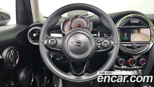 MINI Cooper 5Door HIGH 3rd 2020 — фото 19