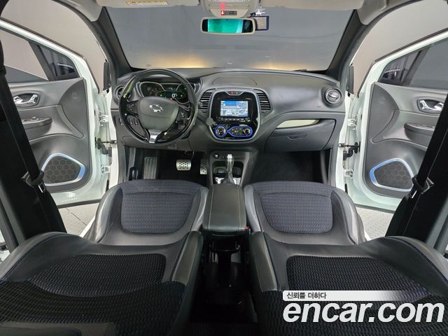 Renault Korea QM3 RE Signature 2017 — фото 17
