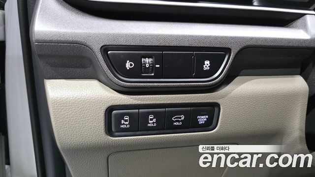 Kia Carnival (IV) HEV 9seater Nobless 2026 — фото 17