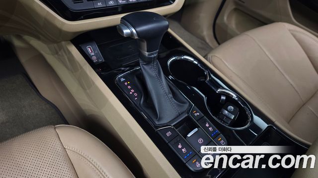 Kia Carnival 9-Seater Noblesse Special 2020 — фото 9