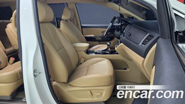 Kia Carnival 9-Seater Noblesse Special 2020 — фото 10