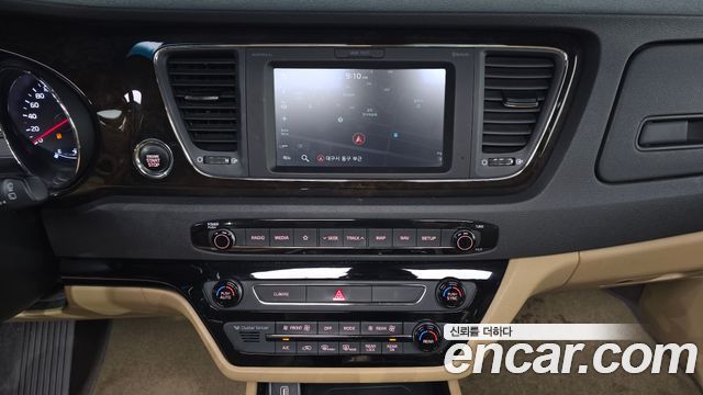 Kia Carnival 9-Seater Noblesse Special 2020 — фото 15