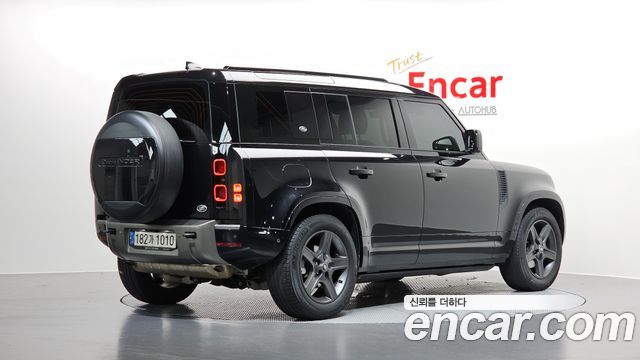 Land Rover Defender (L663) 110 P300 X-Dynamic SE 2022 — фото 2