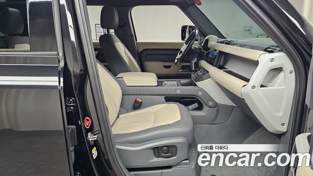 Land Rover Defender (L663) 110 P300 X-Dynamic SE 2022 — фото 11