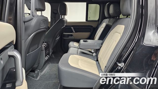 Land Rover Defender (L663) 110 P300 X-Dynamic SE 2022 — фото 12