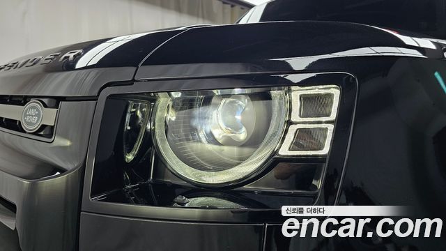 Land Rover Defender (L663) 110 P300 X-Dynamic SE 2022 — фото 22