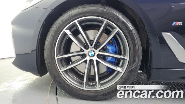 BMW 5 Series (G30) 520i M Sport 2022 — фото 5