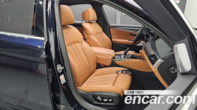 BMW 5 Series (G30) 520i M Sport 2022 — фото 26