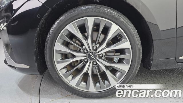 Kia K8 2.5 Gasoline 2WD Noblesse 2022 — фото 5