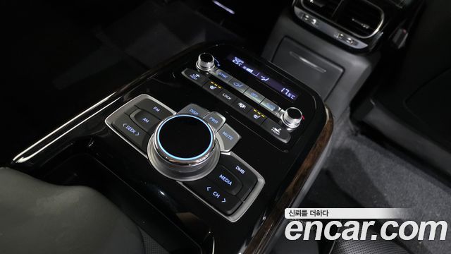 Genesis G90 3.8 AWD Premium Luxury 2019 — фото 19