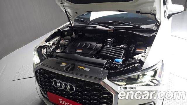 Audi Q3 (F3) 35 TDI Quattro Premium Sportback 2023 — фото 6