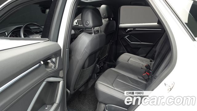 Audi Q3 (F3) 35 TDI Quattro Premium Sportback 2023 — фото 11