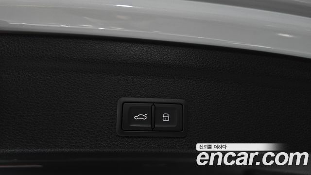 Audi Q3 (F3) 35 TDI Quattro Premium Sportback 2023 — фото 16