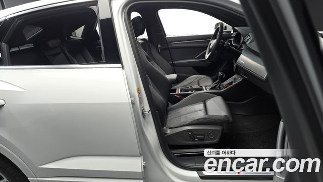Audi Q3 (F3) 35 TDI Quattro Premium Sportback 2023 — фото 26