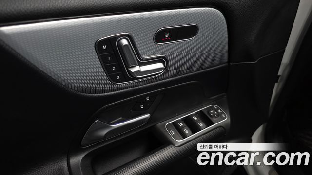 Mercedes-Benz GLB-Class (X247) GLB200 d 2021 — фото 30
