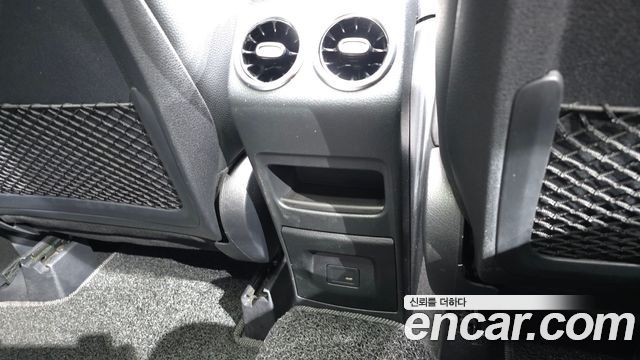 Mercedes-Benz GLB-Class (X247) GLB200 d 2021 — фото 31