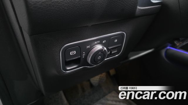 Mercedes-Benz GLB-Class (X247) GLB200 d 2021 — фото 36