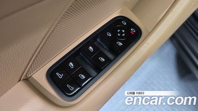 Porsche Panamera (971) 3.0 AWD 2020 — фото 14
