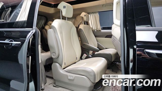 Kia Carnival (IV) Gasoline 9-Seater Hi-Limousine Signature 2023 — фото 11