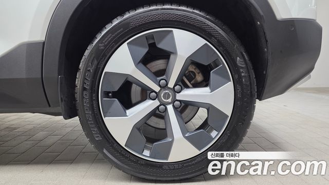 Volvo XC40 B4 Ultimate Bright 2024 — фото 21