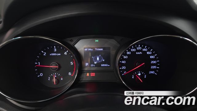 Kia Carnival 9-Seater Luxury 2020 — фото 8