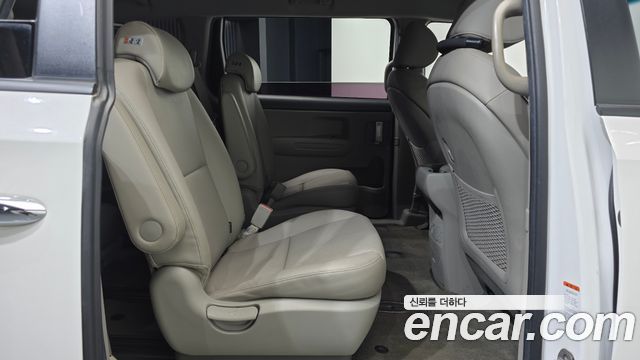 Kia Carnival 9-Seater Luxury 2020 — фото 12