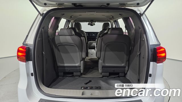 Kia Carnival 9-Seater Luxury 2020 — фото 20