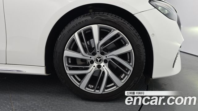 Mercedes-Benz E-Class (W214) E220d 4MATIC Exclusive 2024 — фото 5