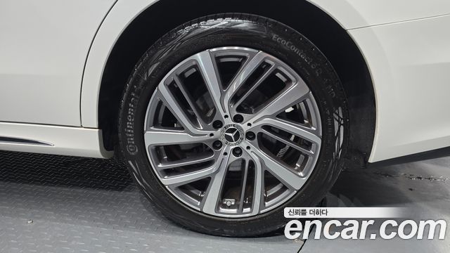 Mercedes-Benz E-Class (W214) E220d 4MATIC Exclusive 2024 — фото 27