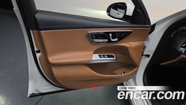 Mercedes-Benz E-Class (W214) E220d 4MATIC Exclusive 2024 — фото 30