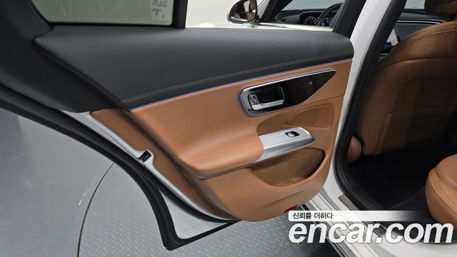 Mercedes-Benz E-Class (W214) E220d 4MATIC Exclusive 2024 — фото 31