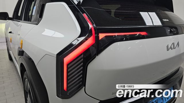 Kia EV3 Standard 2WD GT Line 2026 — фото 23