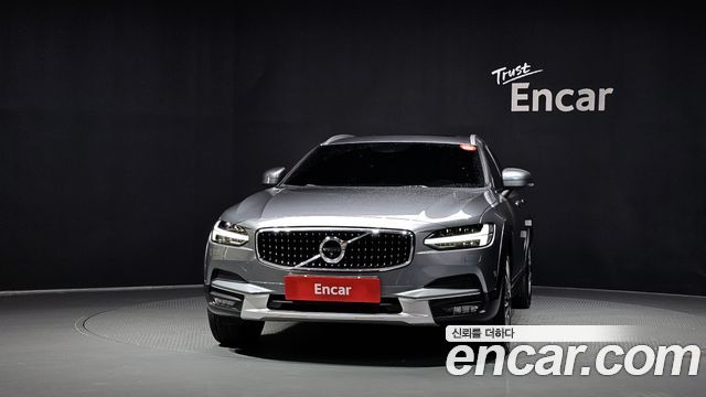 Volvo V90 Cross Country T5 Pro AWD 2020 — фото 3