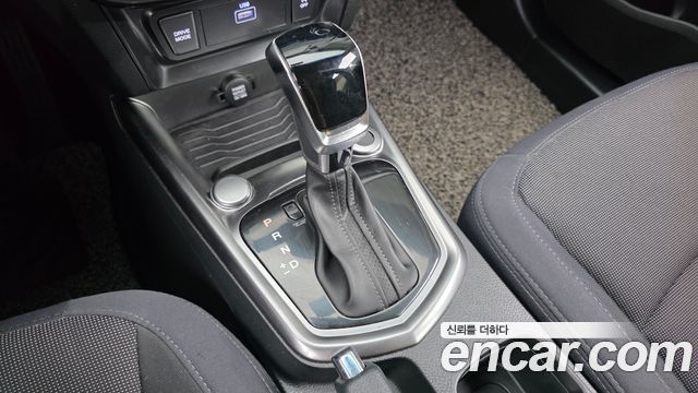 KG Mobility (SsangYong) Very New Tivoli Gasoline 1.5 2WD V1 2022 — фото 9