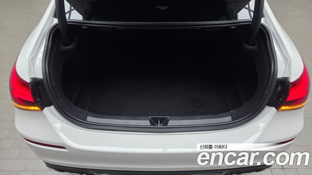 Mercedes-Benz A-Class (W177) A200d Sedan 2021 — фото 17