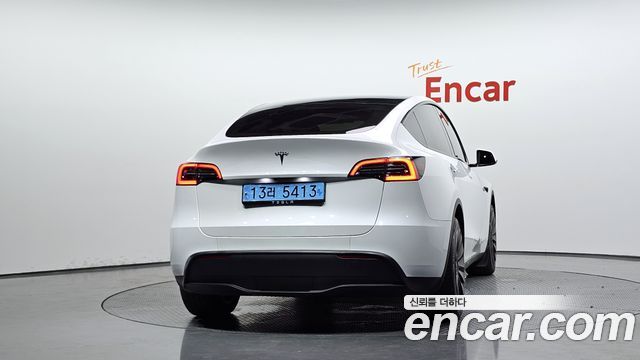 Tesla Model Y RWD 2024 — фото 4