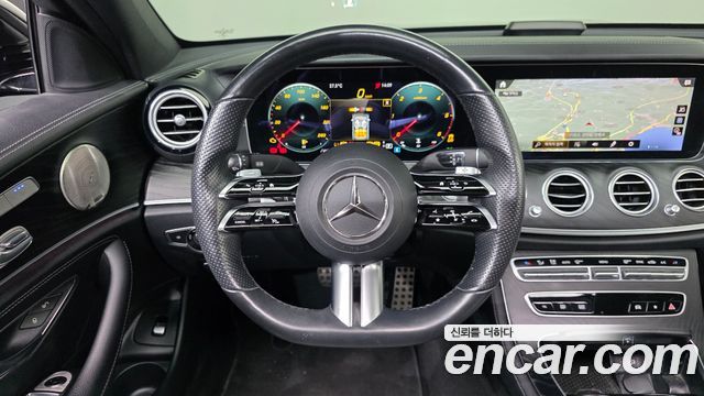 Mercedes-Benz E-Class (W213) E220d 4MATIC AMG Line 2022 — фото 13
