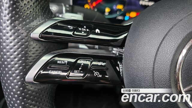 Mercedes-Benz E-Class (W213) E220d 4MATIC AMG Line 2022 — фото 19