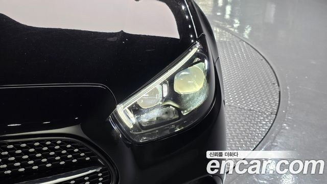Mercedes-Benz E-Class (W213) E220d 4MATIC AMG Line 2022 — фото 22