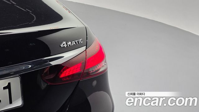 Mercedes-Benz E-Class (W213) E220d 4MATIC AMG Line 2022 — фото 23