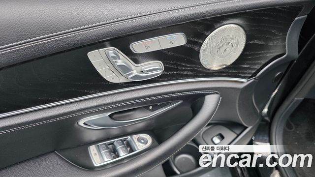 Mercedes-Benz E-Class (W213) E220d 4MATIC AMG Line 2022 — фото 24