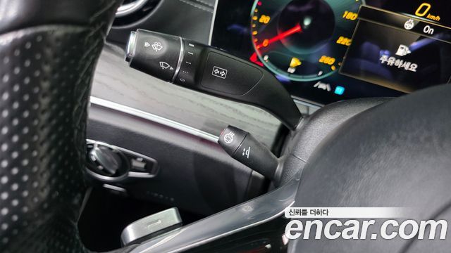 Mercedes-Benz E-Class (W213) E220d 4MATIC AMG Line 2022 — фото 27